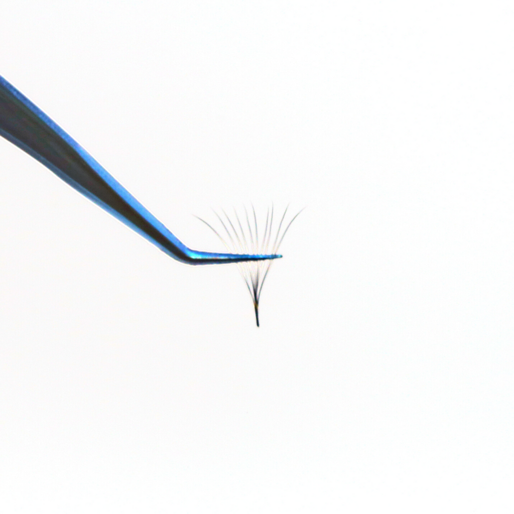 10D, .05, Handmade Loose Fans (750/3 Length Mix)